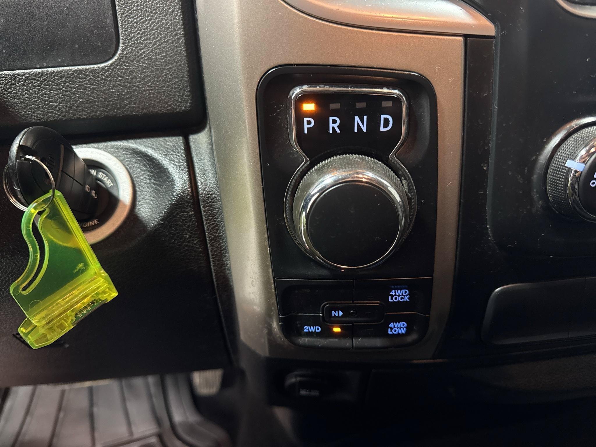 Used 2018 RAM 1500 Classic SLT AWD/4WD image 9