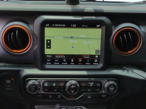 Used 2022 Jeep Gladiator Mojave w/ LED Lighting Group AWD/4WD image 22