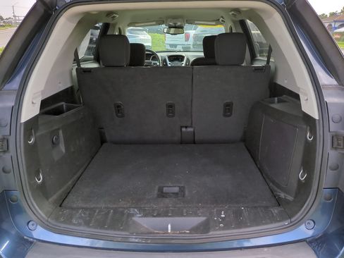 Used 2017 Chevrolet Equinox LT FWD image 12