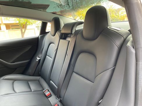 Used 2018 Tesla Model 3 Long Range image 26