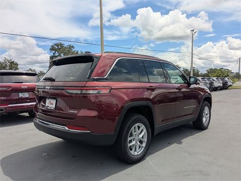 New 2025 Jeep Grand Cherokee Laredo X w/ Luxury Tech Group I image 4