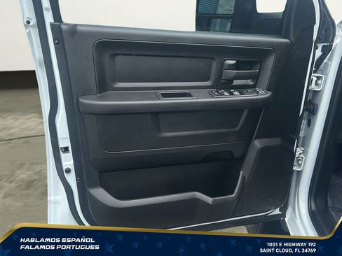 Used 2024 RAM 3500 Tradesman w/ Chrome Appearance Group AWD/4WD image 10
