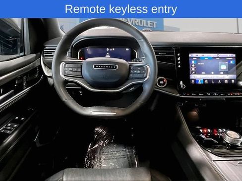 Used 2024 Jeep Wagoneer L Series II w/ Flexible Seating Group AWD/4WD image 11