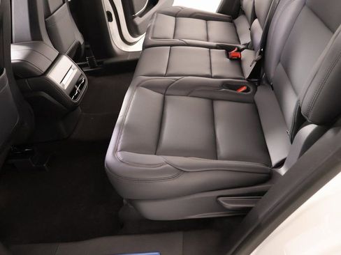 New 2026 Lincoln Nautilus Premier w/ Jet Appearance Package AWD/4WD image 13