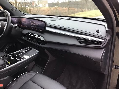 Used 2025 Buick Enclave Sport Touring image 30