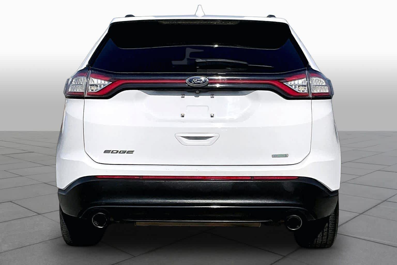 Used 2016 Ford Edge SE FWD image 5