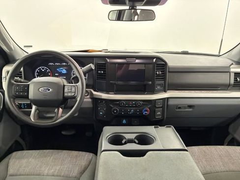 Used 2025 Ford F250 XLT AWD/4WD image 19