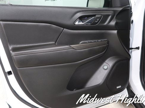 Used 2018 GMC Acadia SLT AWD/4WD image 12