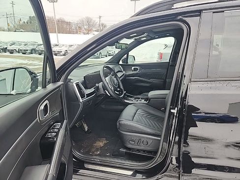Used 2025 Kia Sorento SX Prestige image 9