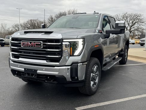 New 2025 GMC Sierra 2500 SLT w/ SLT Premium Package image 2
