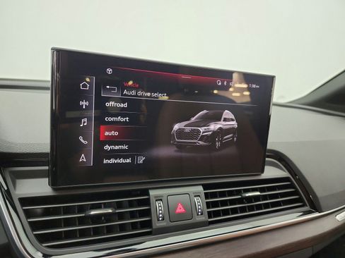 Used 2023 Audi Q5 2.0T Premium Plus w/ Premium Plus Package AWD/4WD image 9