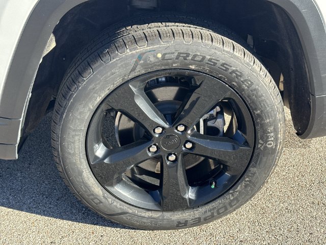 Used 2021 Jeep Grand Cherokee L Laredo AWD/4WD image 31