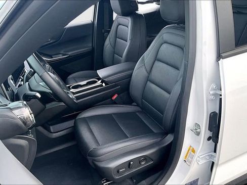 Used 2025 Chevrolet Equinox LT w/ Convenience Package II image 21