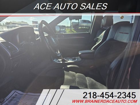 Used 2017 Jeep Grand Cherokee Trailhawk image 8