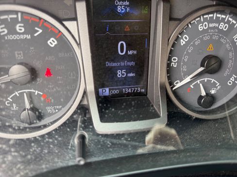 Used 2020 Toyota Tacoma TRD Sport w/ Technology Package RWD image 11