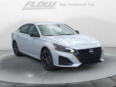 New 2025 Nissan Altima 2.5 SR image 1