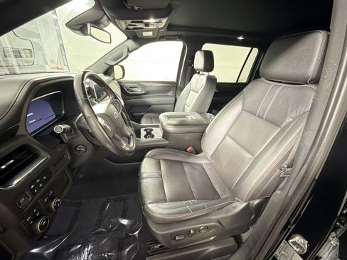 Used 2023 Chevrolet Suburban RST w/ Luxury Package image 13
