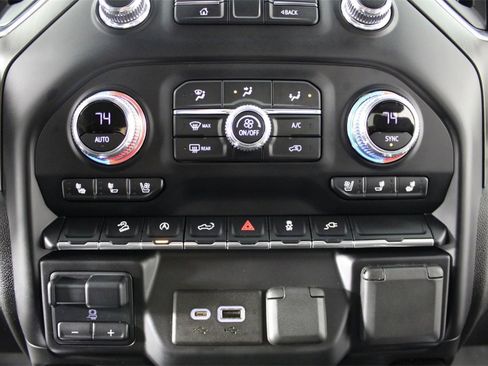 Used 2021 GMC Sierra 1500 AT4 image 25