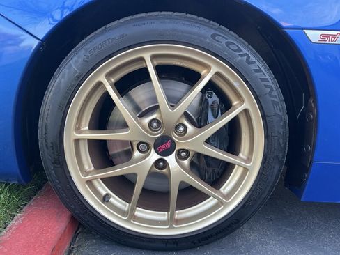 Used 2015 Subaru WRX STI Launch Edition image 27