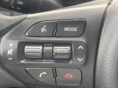 Used 2017 Kia Sorento L FWD image 20