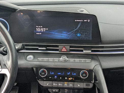 Used 2024 Hyundai Elantra SEL w/ Convenience Package FWD image 13