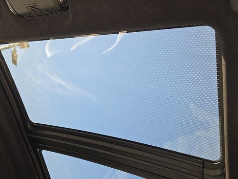 Used 2026 BMW X5 M Competition w/ Executive Package image 15