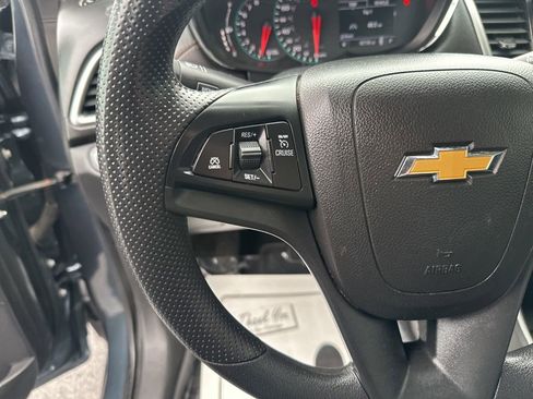 Used 2022 Chevrolet Trax LT AWD/4WD image 15