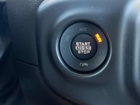 Used 2022 Jeep Wrangler Unlimited Rubicon AWD/4WD image 23