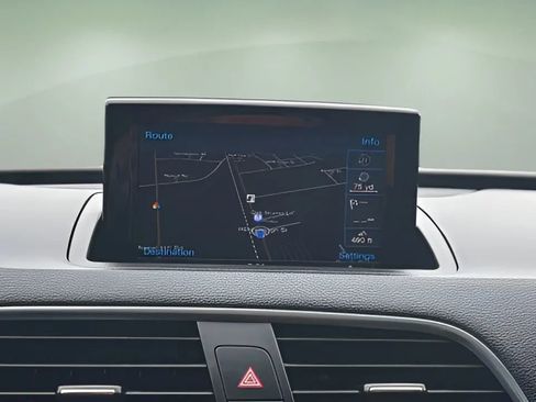 Used 2017 Audi Q3 2.0T Prestige w/ Prestige Package image 32