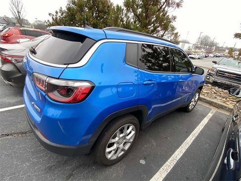 Used 2024 Jeep Compass Latitude image 8