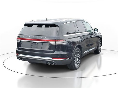 Used 2020 Lincoln Aviator Reserve w/ Elements Package Plus image 4