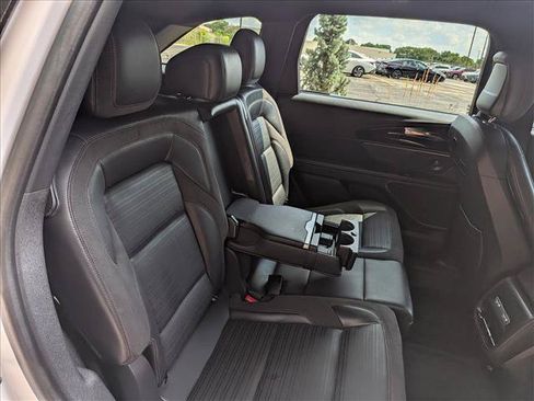 Used 2024 Lincoln Nautilus Reserve w/ Equipment Group 202A AWD/4WD image 16