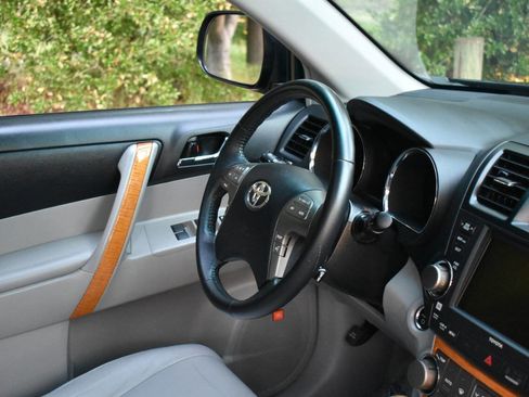 Used 2008 Toyota Highlander Limited image 22