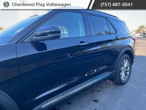 Used 2022 Ford Explorer Limited w/ Equipment Group 301A image 2