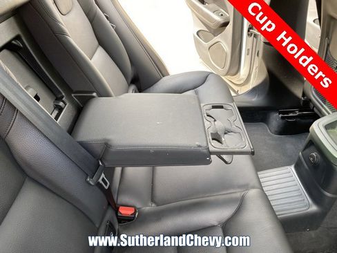 Used 2023 Volvo XC60 T8 Plus image 37