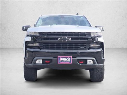 Used 2022 Chevrolet Silverado 1500 LT Trail Boss w/ Convenience Package II AWD/4WD image 2