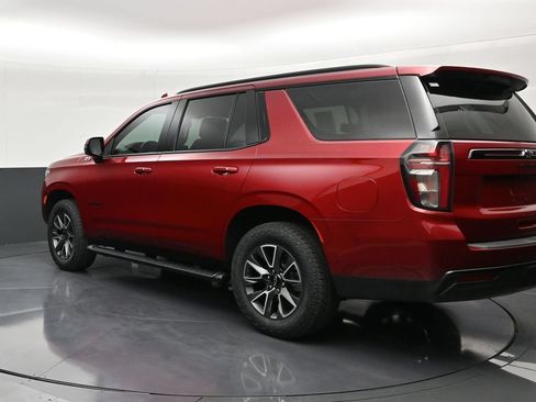 Used 2023 Chevrolet Tahoe Z71 w/ Luxury Package AWD/4WD image 3