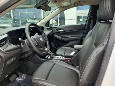 Used 2024 Buick Encore GX Sport Touring AWD/4WD image 11