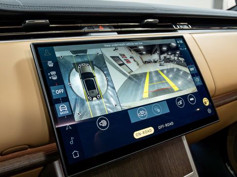 Used 2025 Land Rover Range Rover SE AWD/4WD image 78