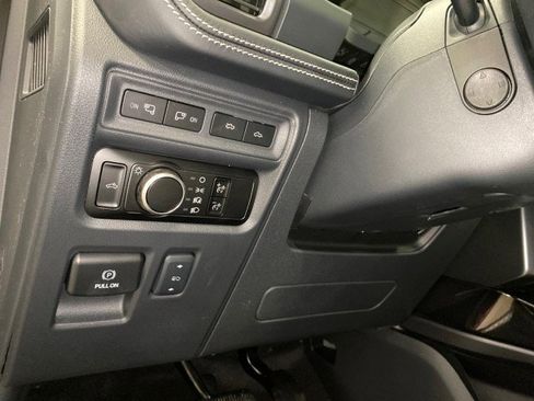 New 2023 Ford F150 Lightning Platinum image 30