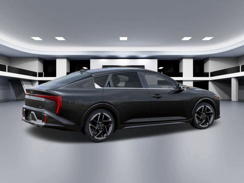 New 2025 Kia K4 GT-Line image 6