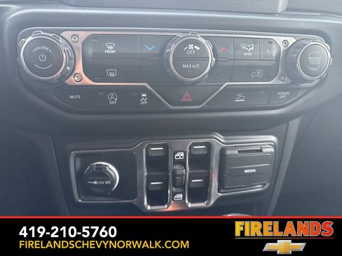 Used 2022 Jeep Gladiator Sport image 23