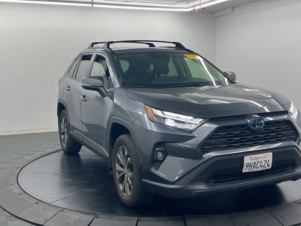 Used 2023 Toyota RAV4 XLE Premium AWD/4WD image 3