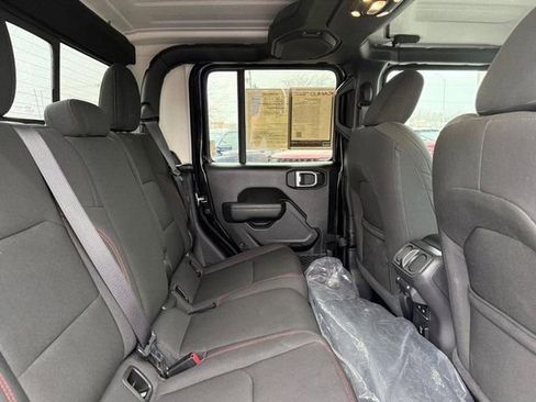 Certified 2023 Jeep Gladiator Rubicon w/ Cold Weather Group image 11