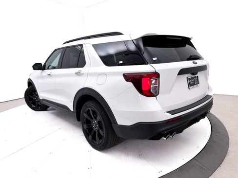 Used 2021 Ford Explorer ST w/ Equipment Group 401A AWD/4WD image 2