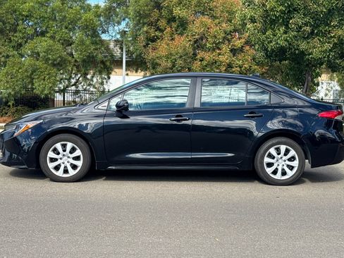 Used 2024 Toyota Corolla LE FWD image 7