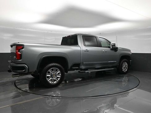 Used 2025 Chevrolet Silverado 2500 High Country w/ Z71 Off-Road Package AWD/4WD image 8