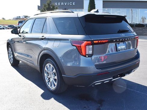 New 2026 Ford Explorer Active w/ Active Comfort Package image 3