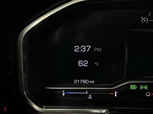 Used 2024 GMC Sierra 1500 SLE image 17