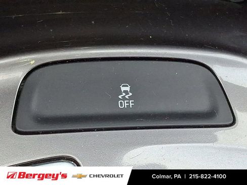 Used 2022 Chevrolet Malibu LT image 27